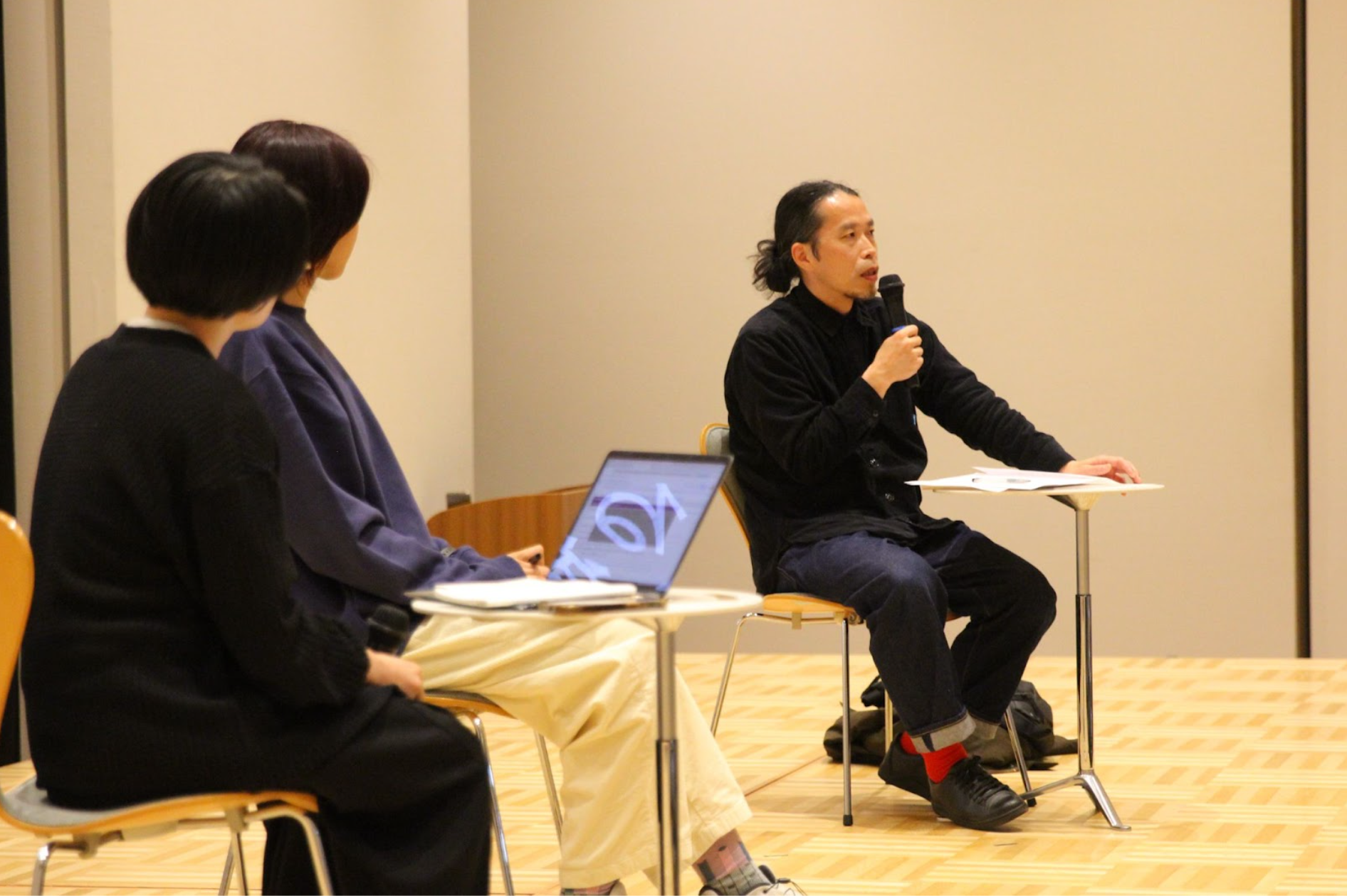 映画よりも隣人関係のほうが大切/Program B